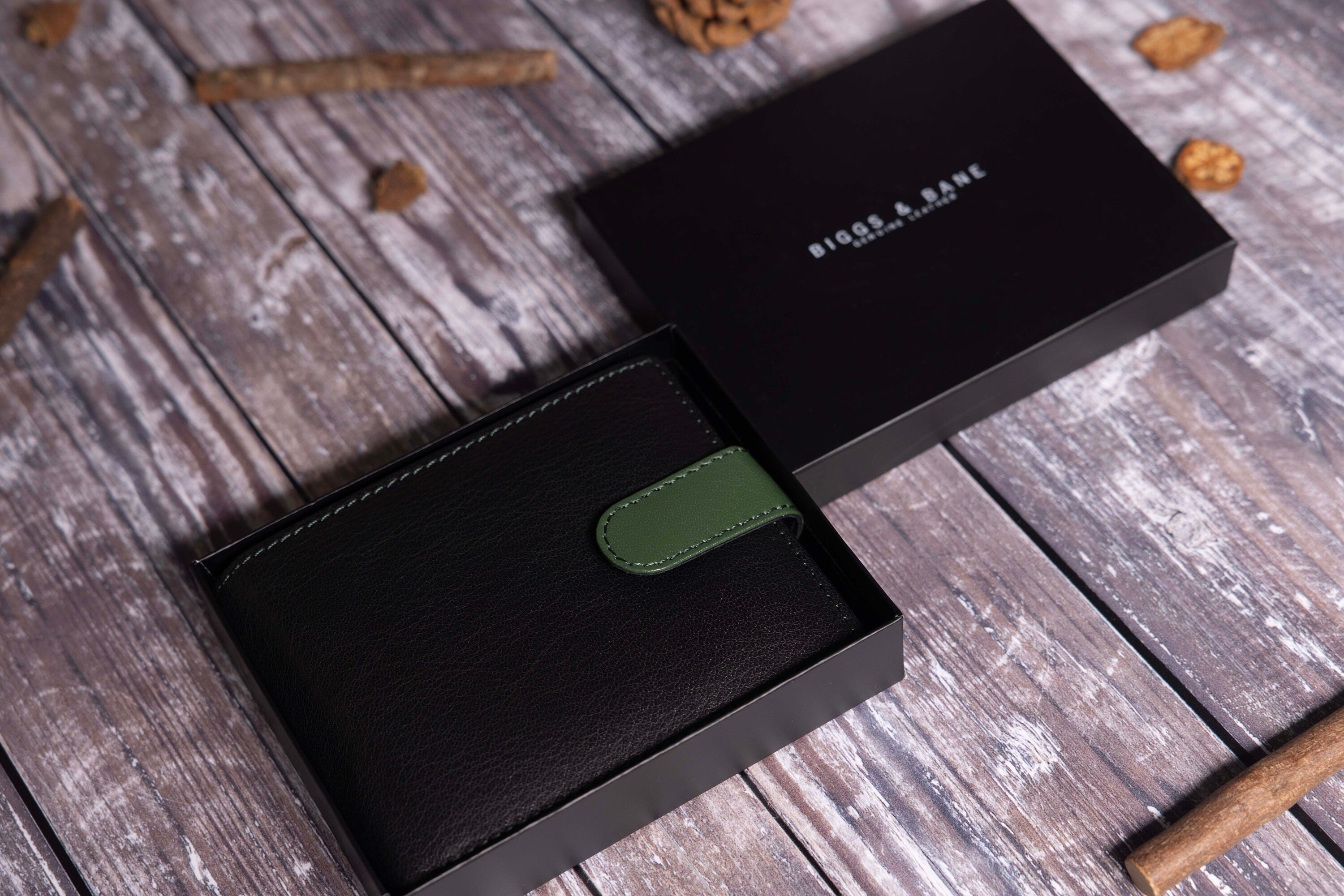 Personalised Men's Wallet, Genuine Soft Black Leather Wallet, Personalized Father's Day Gift for Him, Boyfriend, Husband, Dad, Wedding Gift