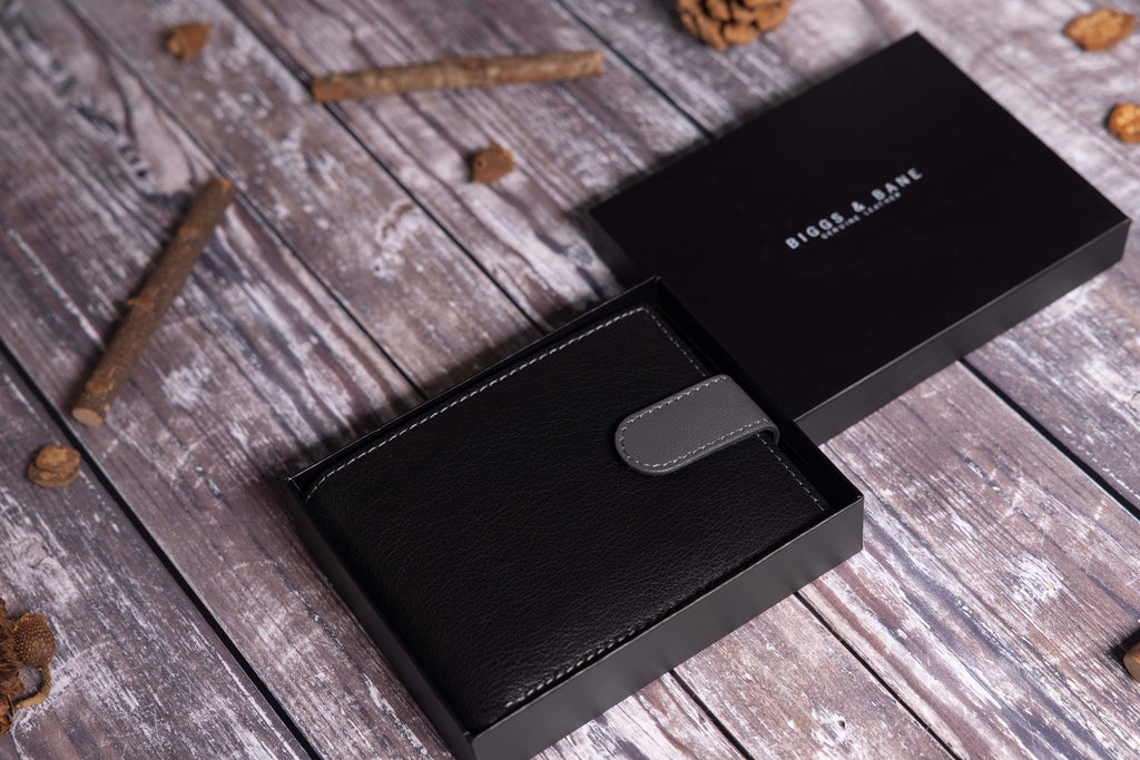 Father's Day Gift, Personalised Men's Wallet, Genuine Soft Black Leather Wallet, Personalized Engraved Gift for Dad, Him, Boyfriend, Husband